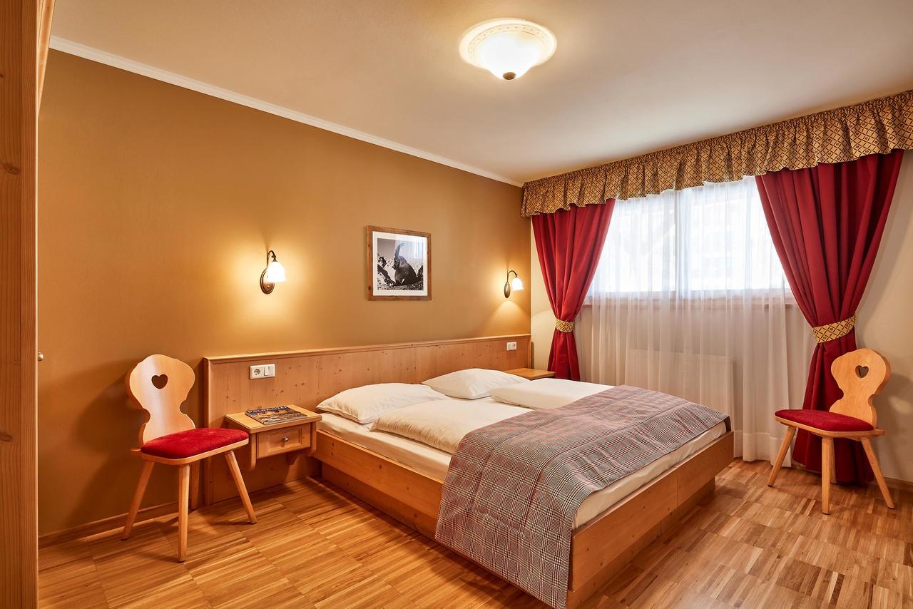 Hotel Marmolada Corvara In Badia Luaran gambar
