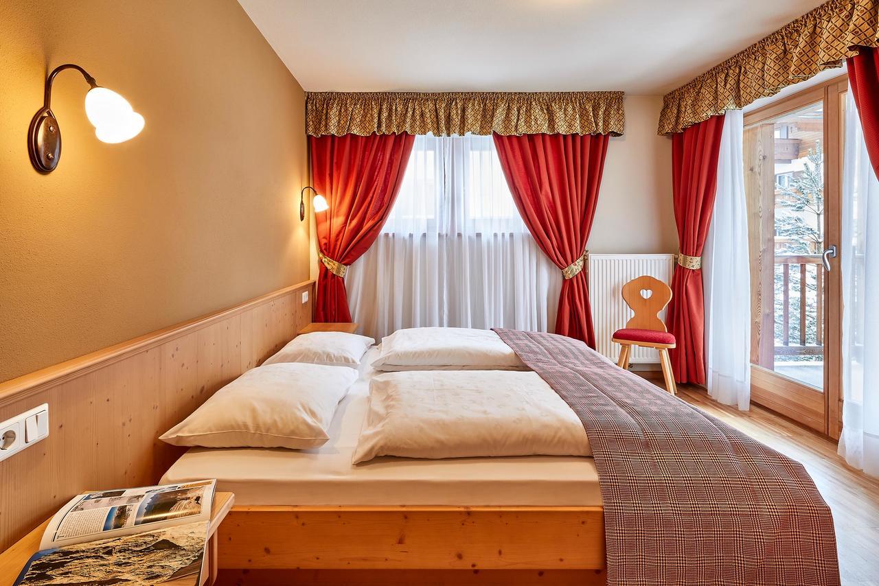 Hotel Marmolada Corvara In Badia Luaran gambar